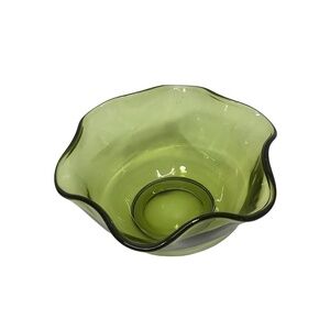 VINTAGE Avocado Green‎  Wavy Ruffled Glass Bowl Anchor Hocking? size 5" x 2.5"